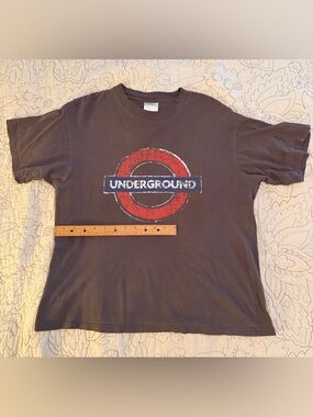 London Underground gray tee shirt medium